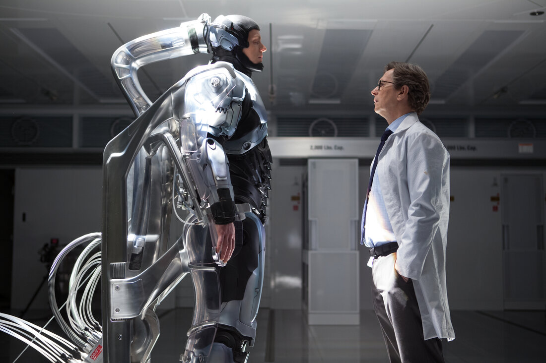 RoboCop (2014) - HTFlix